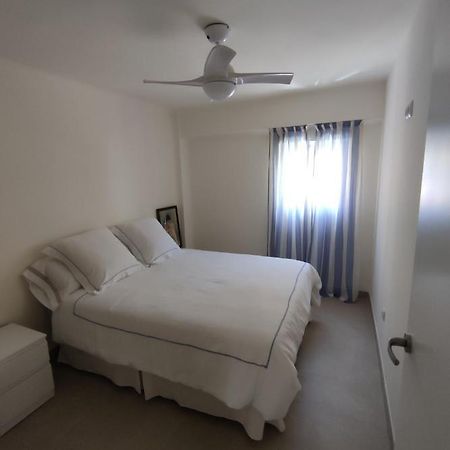 Appartamento Precioso apartamento recién reformado en Benidorm Esterno foto